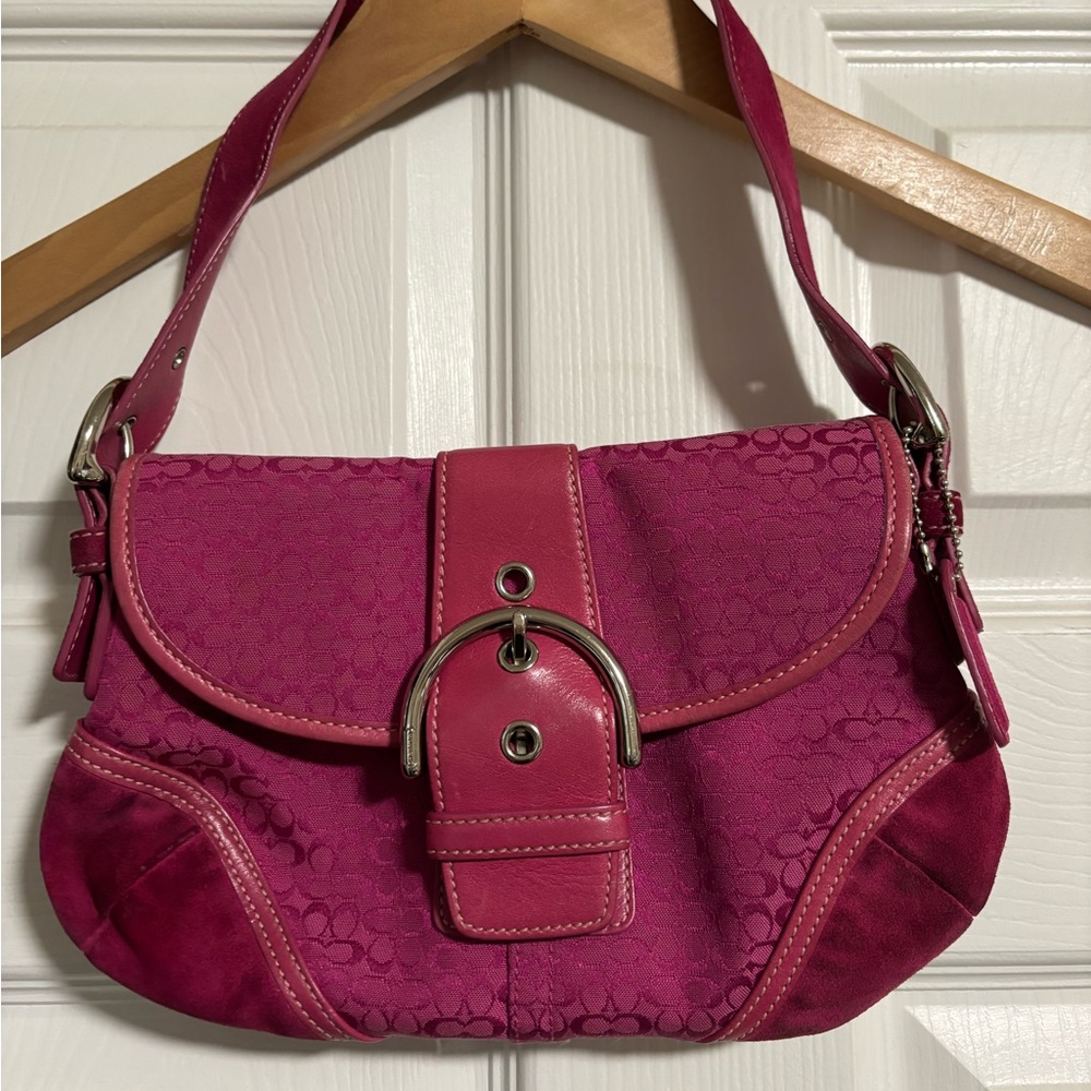 Y2K vintage hot pink Coach shoulder bag.